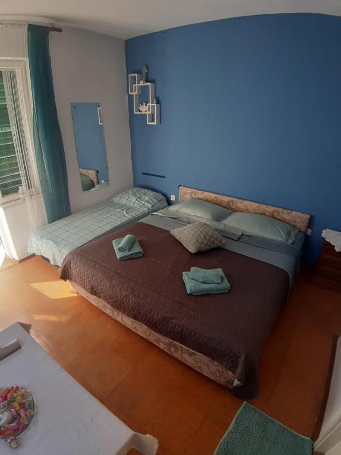 Apartmani Milka Pakostane Exterior photo